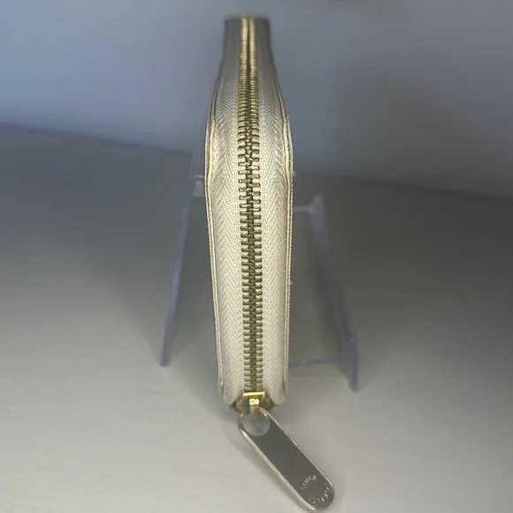 Louis Vuitton Damier Azure Long Zippy Wallet - Picture 5 of 16